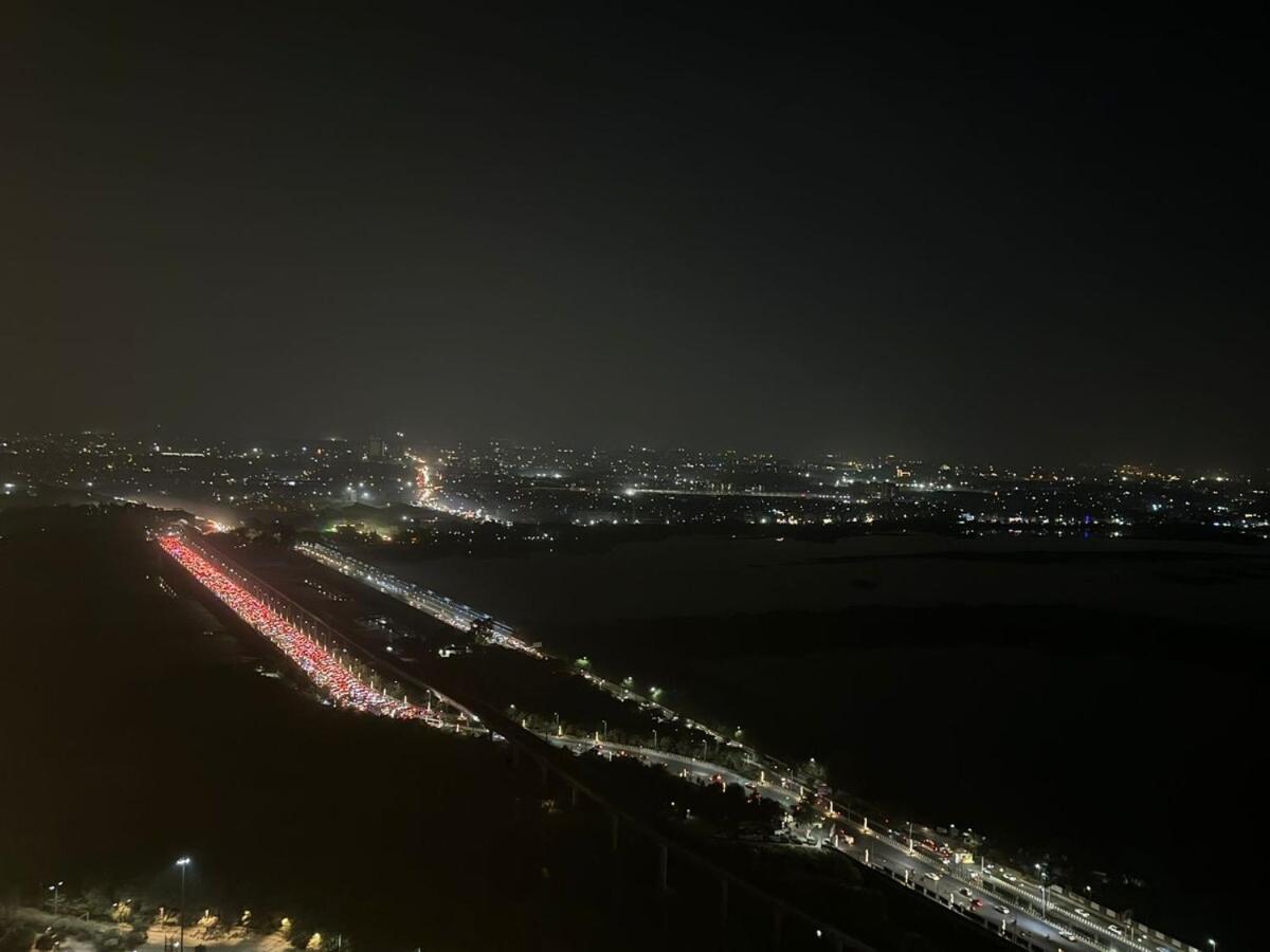 The Walk In Arena - 36th Floor - & River View